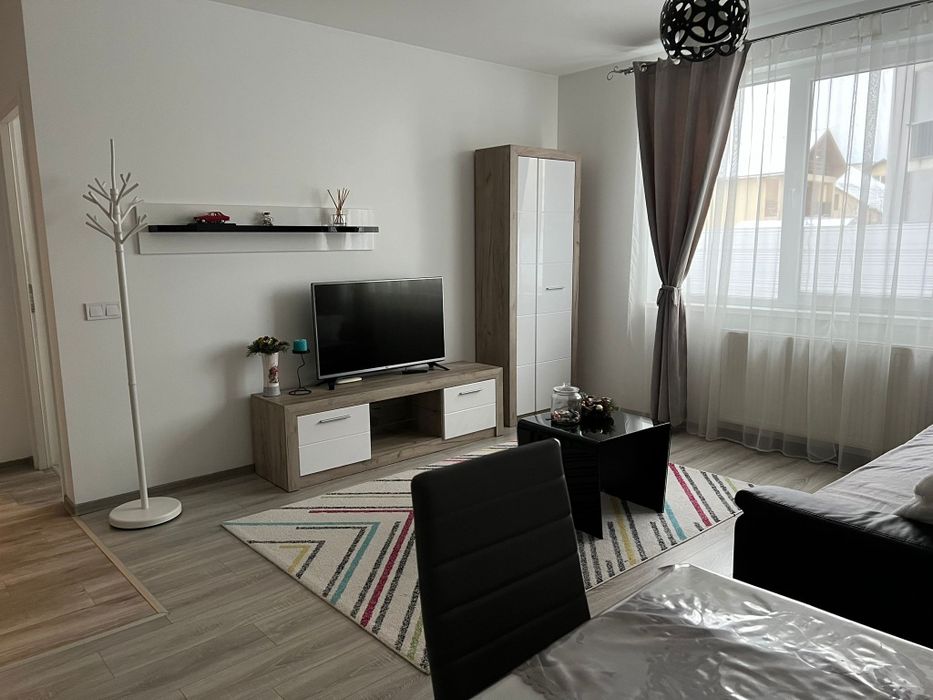 Inchiriez apartament 2 camere