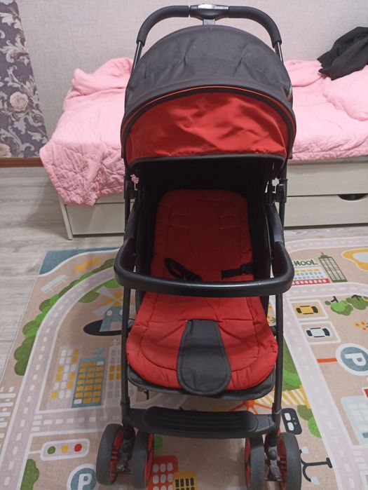 Продам прогулочную коляску