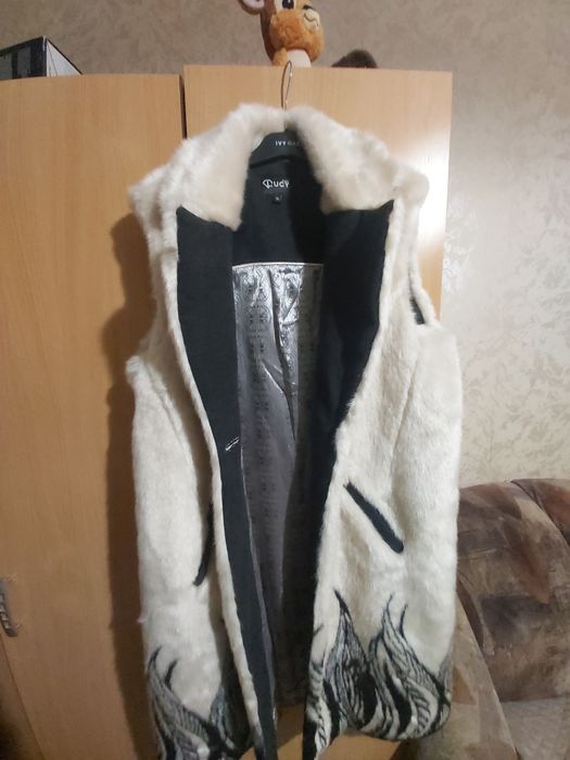 Жилетка с естествен пух