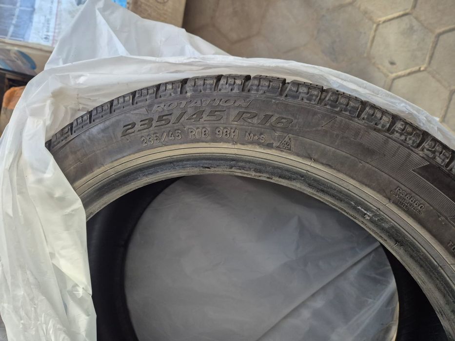 Продам б/у шины Pirelli