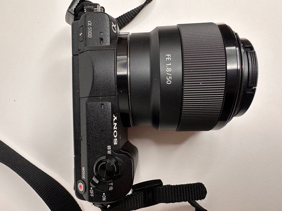 Sony a5100 пълен комплект