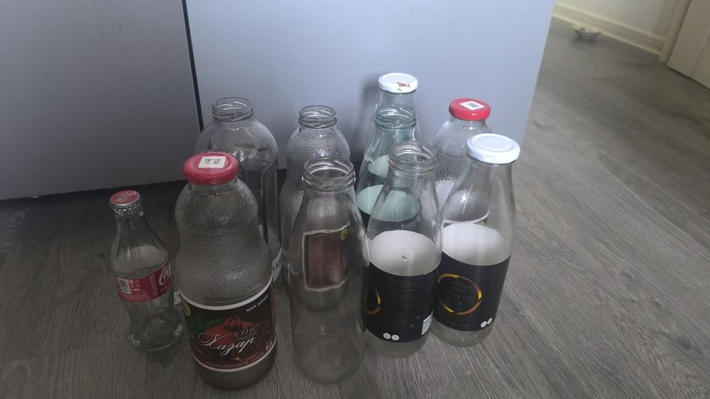 Отдам стеклянные бутылки