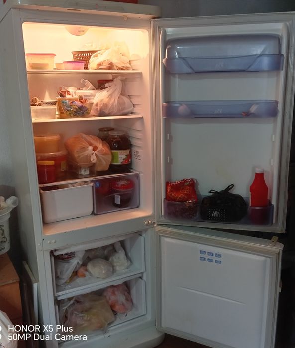 Холодильник хорошо работает