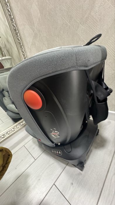 Продам автокресло