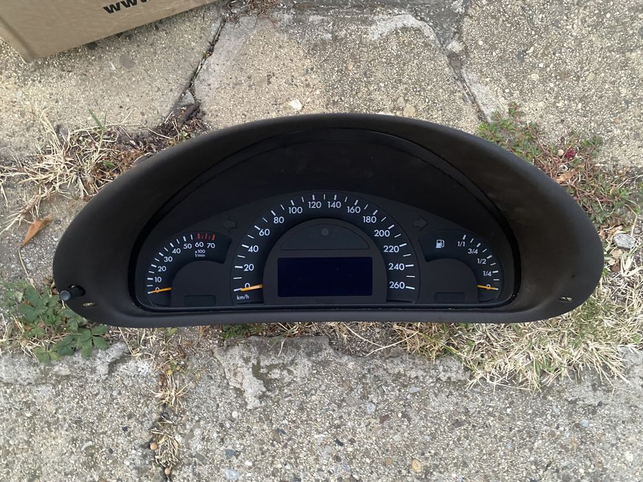 Части за Mercedes C-Class W203