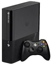XBOX 360 E 250 GB + 2 контроллера