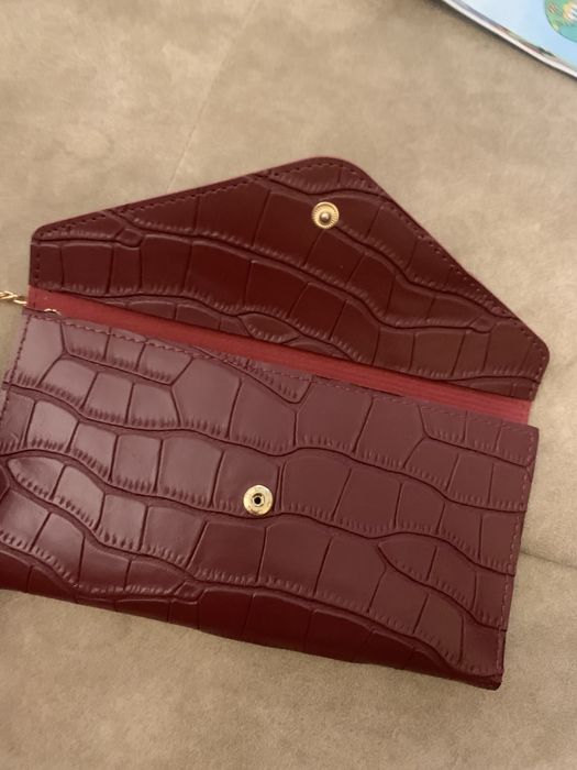 Дамски портмоне