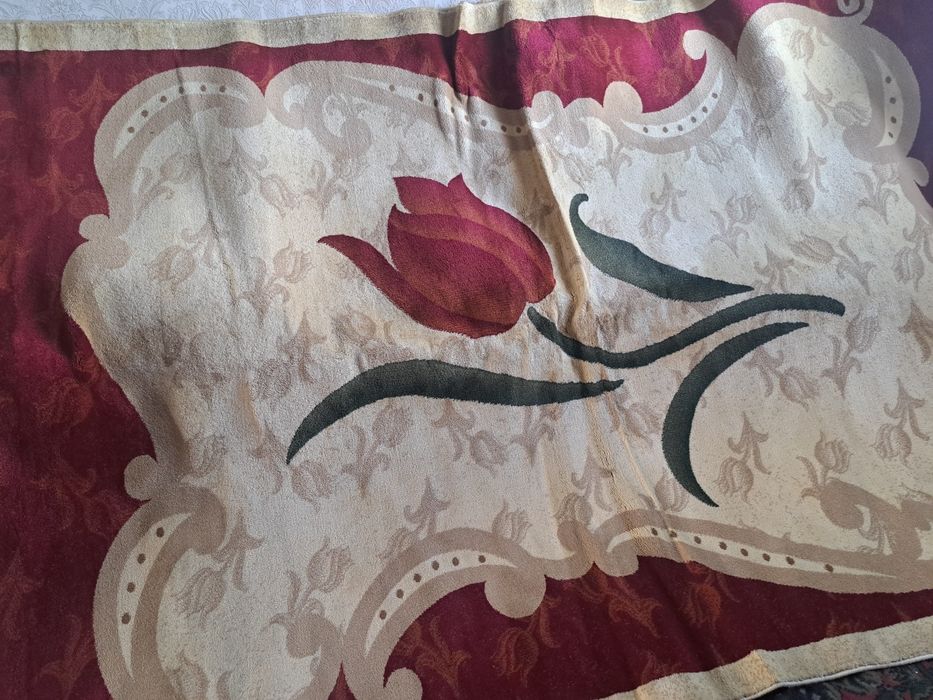 Продам ковёр 200×300