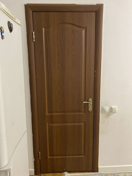 Продам межкомнатную дверь