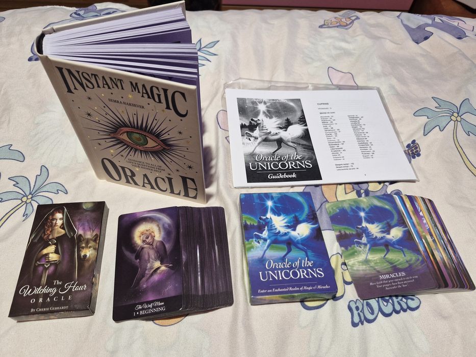 Cărti oracol și tarot