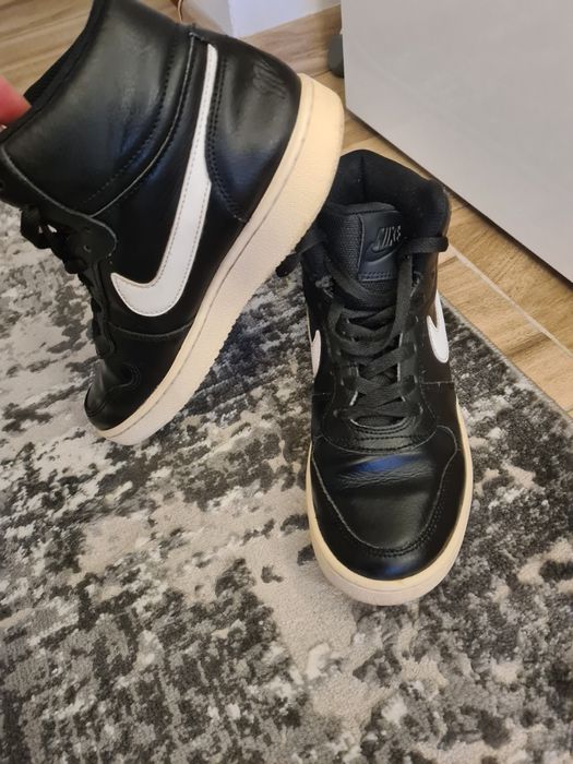 Papuci Nike mărime 38