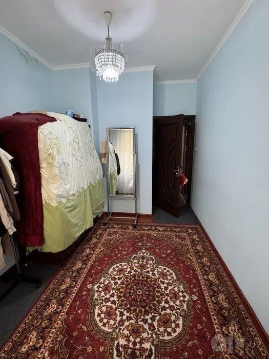 3 ком. квартира, 3/2/5. Спутник 15, Янгихает р. (Сергели). Дом панельн