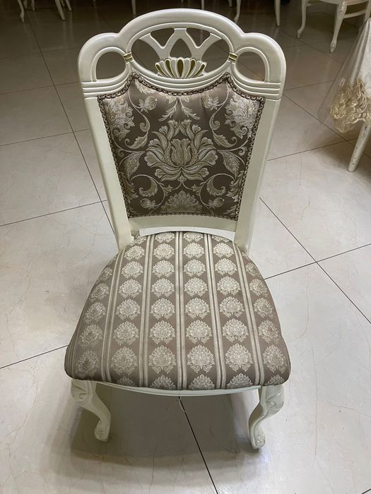 Стулья в харошем состояние