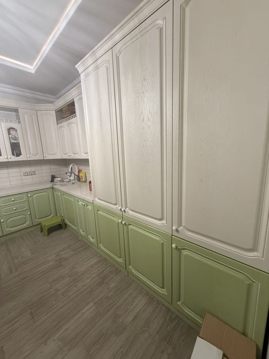 Продам кухню с техникой