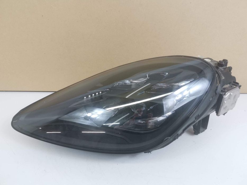 Porsche Cayenne / Porsche Cayenne 3 9Y Ляв фар пълен LED матрица ориги