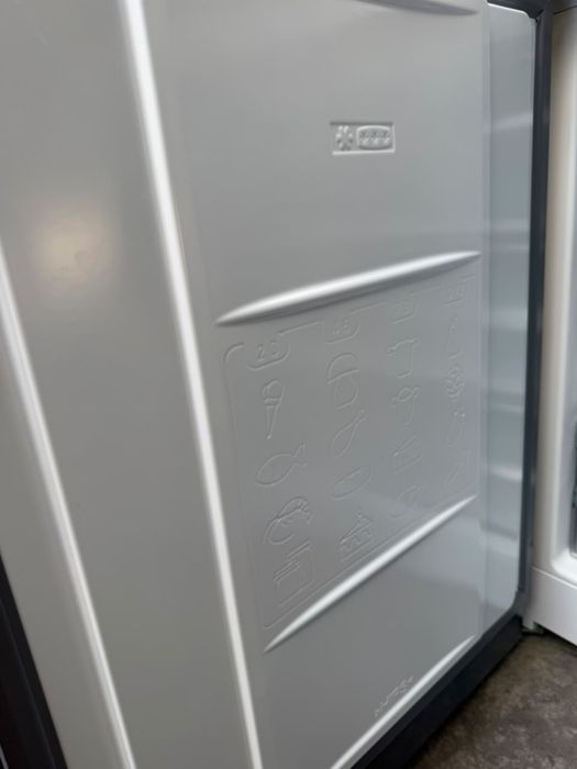 Холодильник Hot Point Ariston