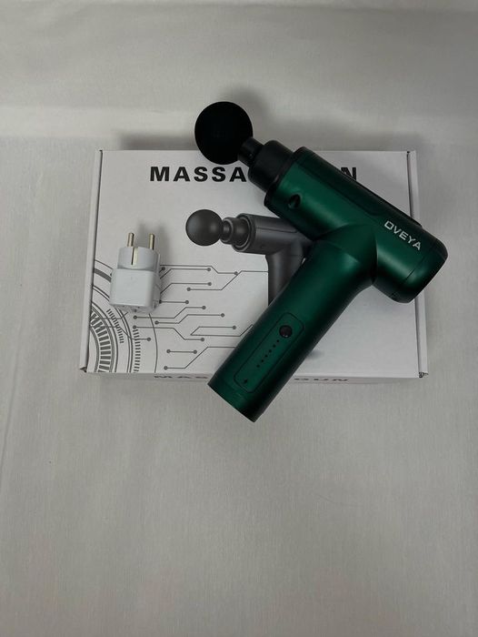 Массажер для тела имеющий 8 различных насадок