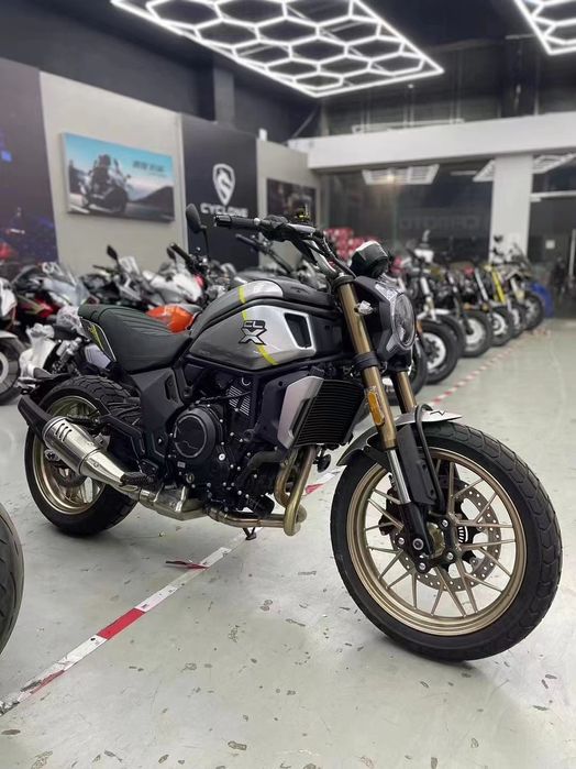 Абсолютно новый Cfmoto clx 700  heritage