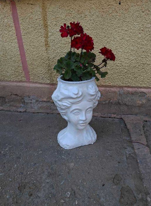 Ghivece din beton, pitici de gradina