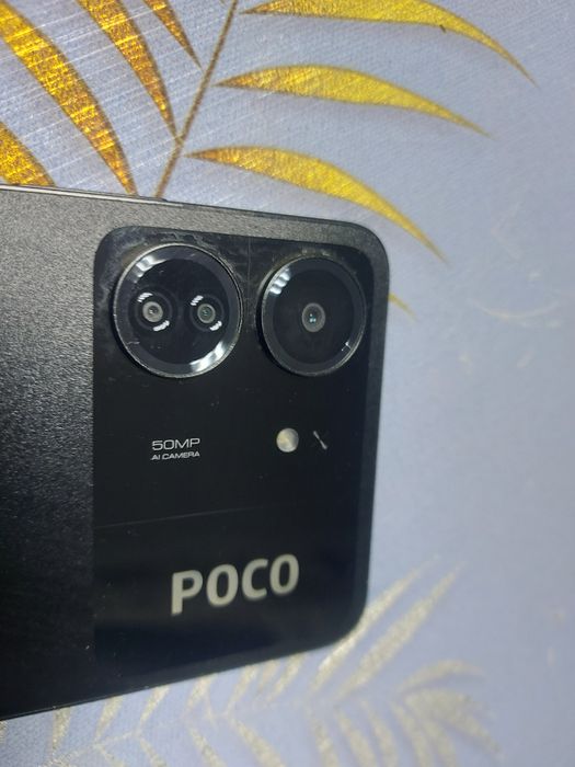 Продам телефон Poco c 65