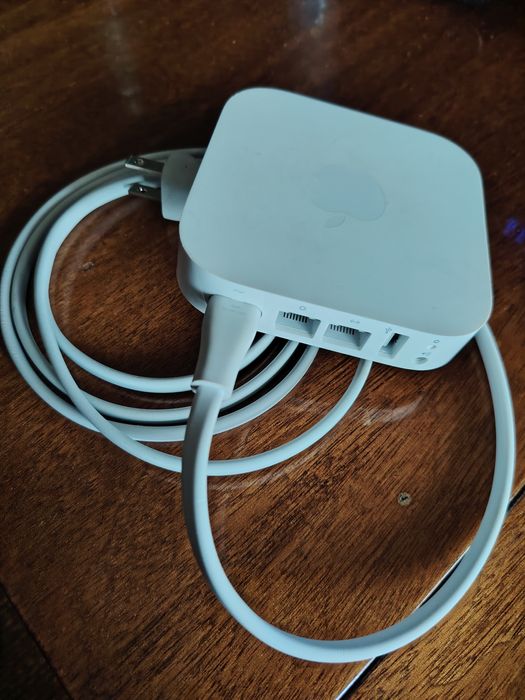 Рутер Apple AirPort Express - AirPlay 2