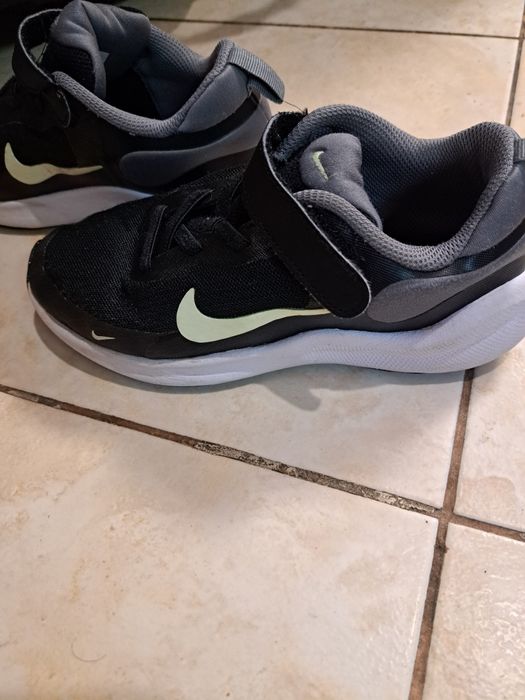 Nike revolution 7