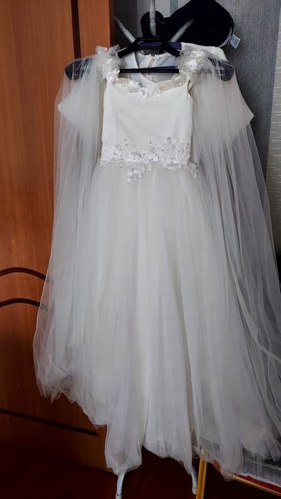 Белое платье для девочки