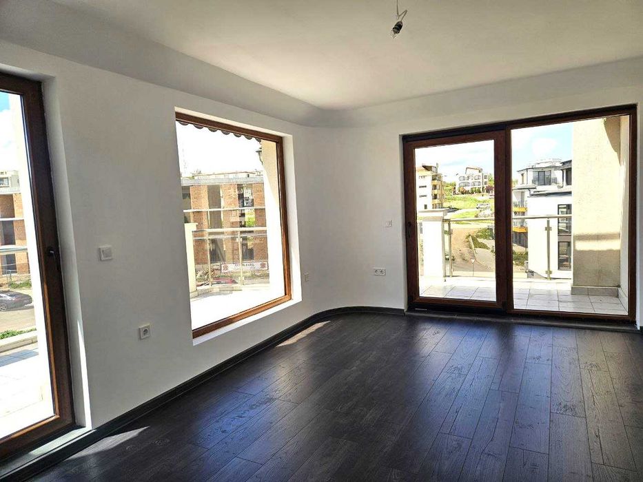 Продава се Тристаен апартамент в Созопол - 159 кв.м за 1101 €/кв.м - Снимка #8