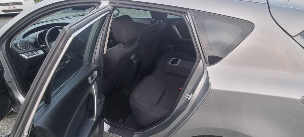 Mazda 3 1.6 Diesel 109 Cp 2009 Rate sau Cash