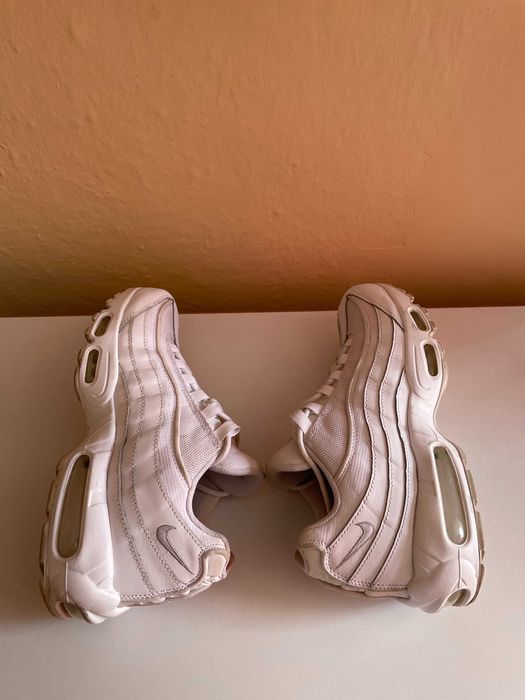 NIKE AIR MAX 95 ESSENTIAL | Найк Кецове 95