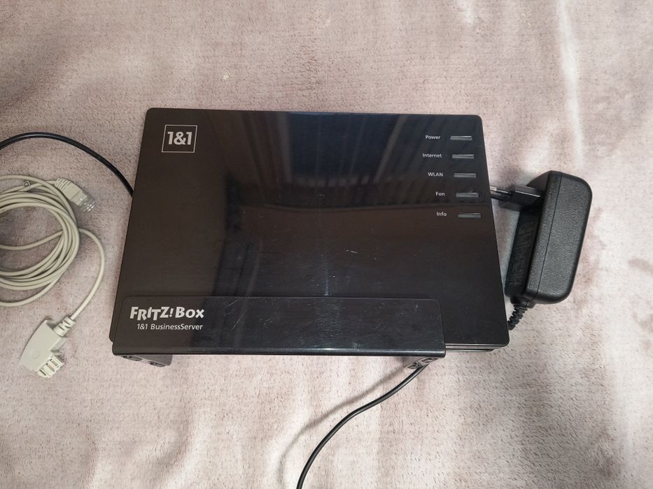 Рутери Fritz box и усилвател на дигнала