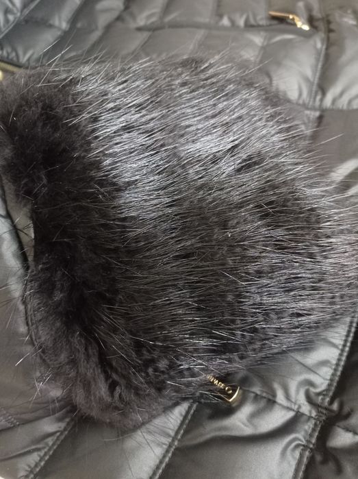 Куртка-пуховик в отличном состоянии