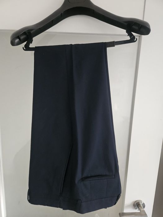 Абитуриентски костюм