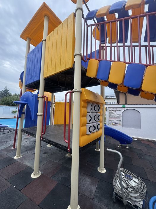 Loc de joaca de exterior