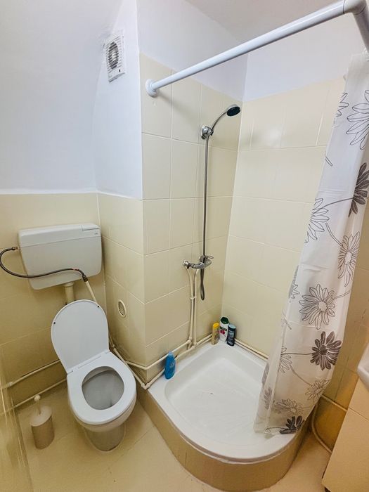 Garsonieră de închiriat