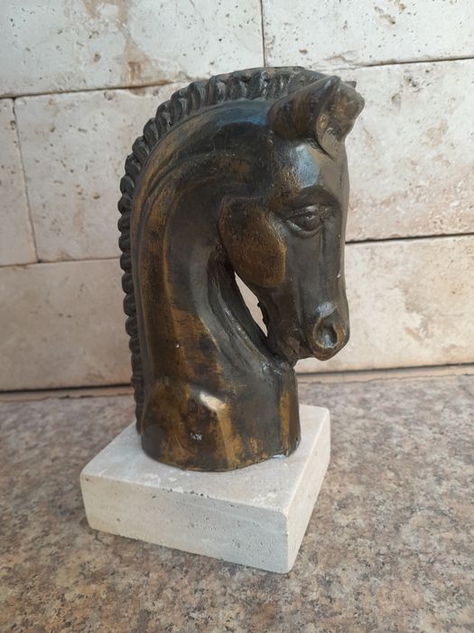 Statueta veche din metal neferos,  1,5 kg, h 16 cm