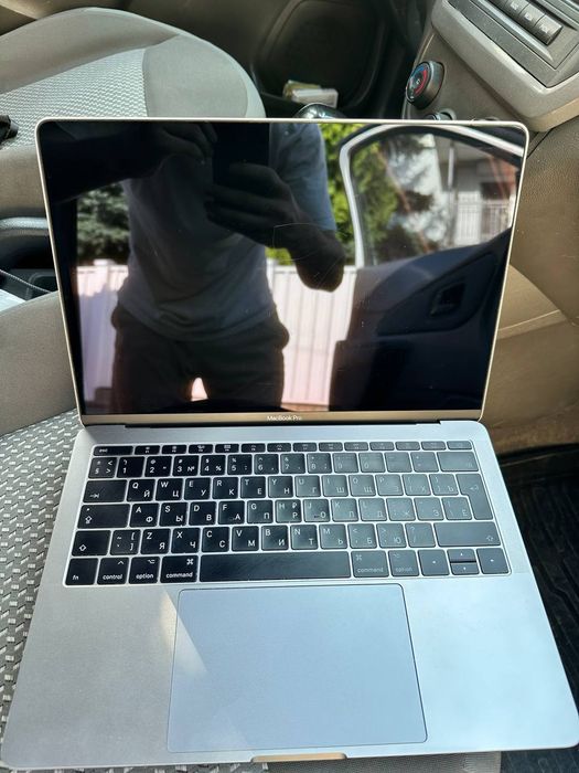 MacBook Pro 2017 8гб 126гб