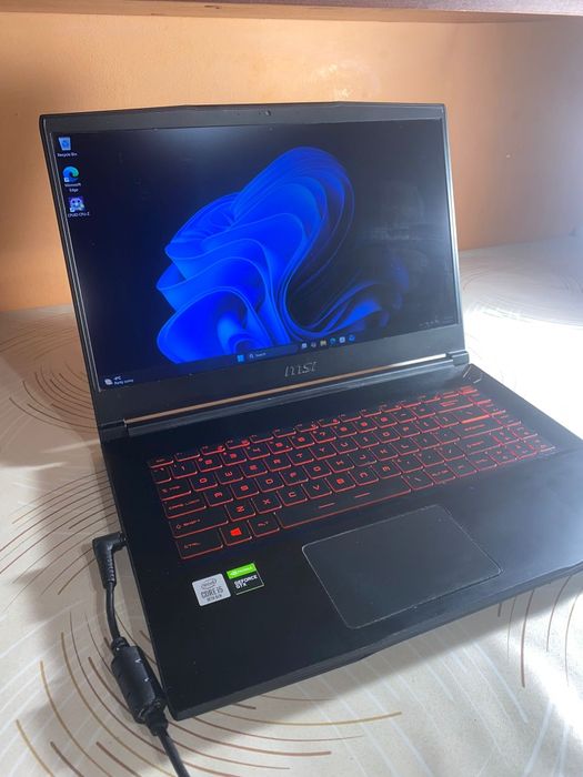 Laptop Gaming MSI GF65 Thin 10SDR-807XRO