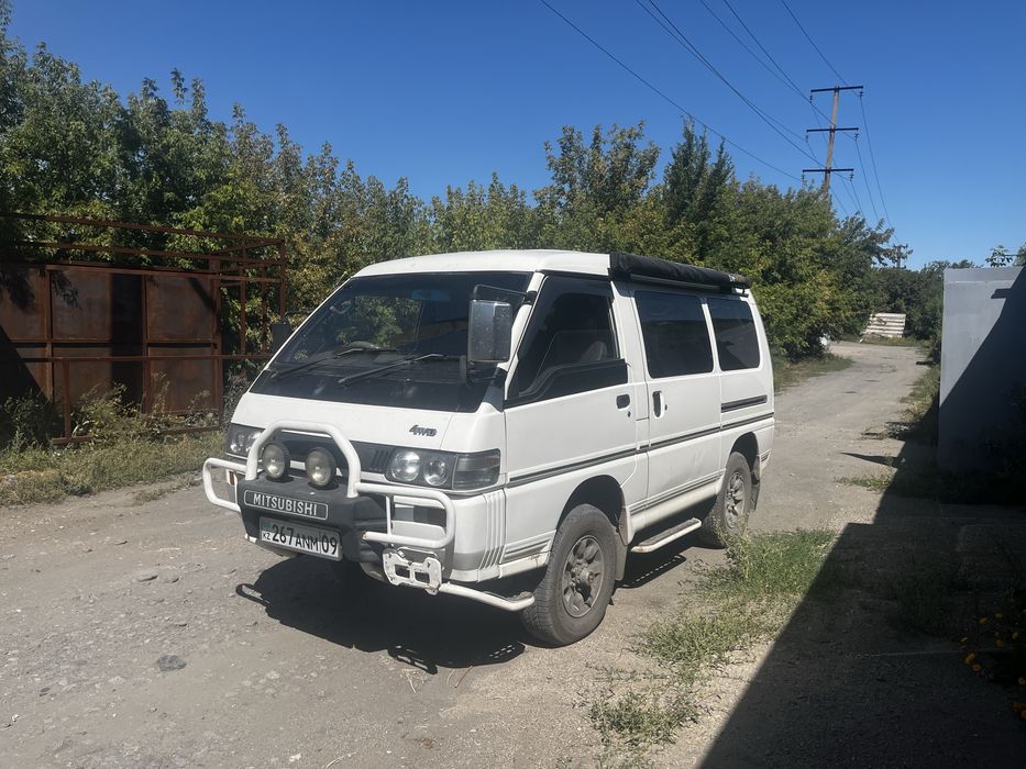 Митсубиси Делика