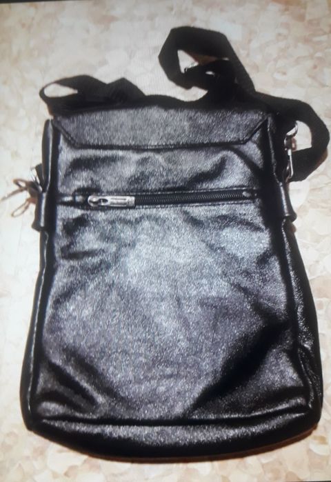 Продаю новые барсетки