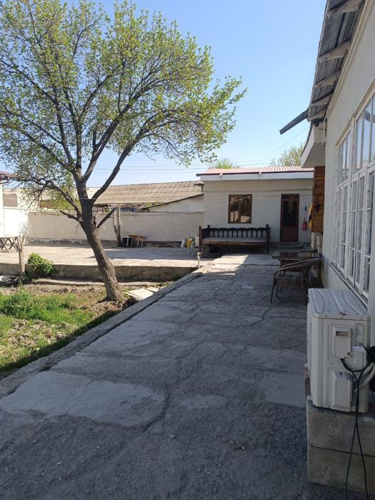 Эски шахар ховли сотилади 500млн