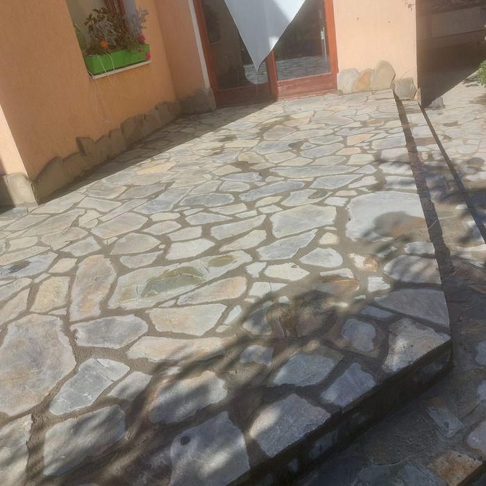 Piatra  naturală