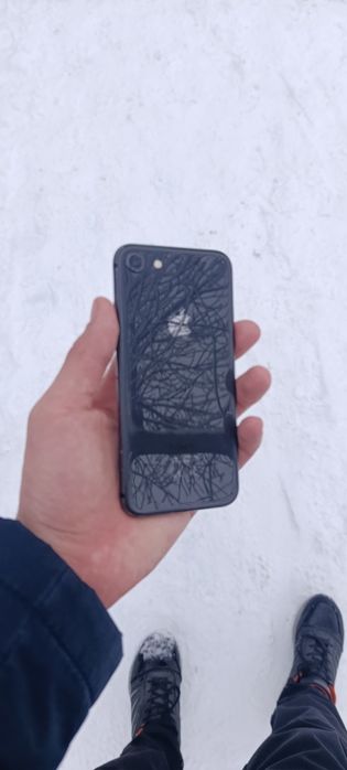 Iphone 8 pamiyat 64