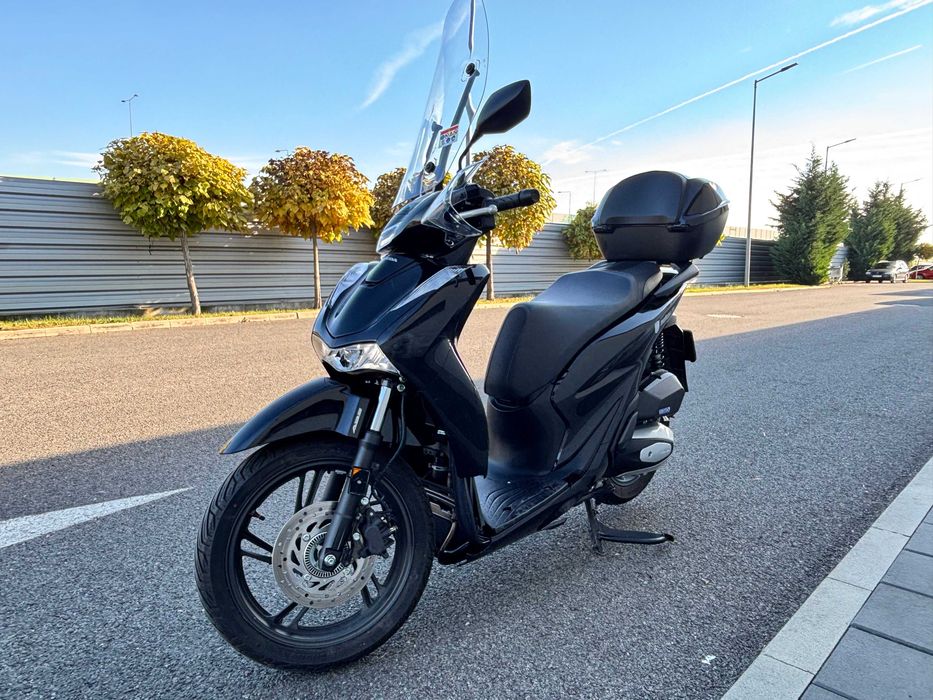Vand scuter Honda SH125i/ 2025/ 860 km/ Avariat