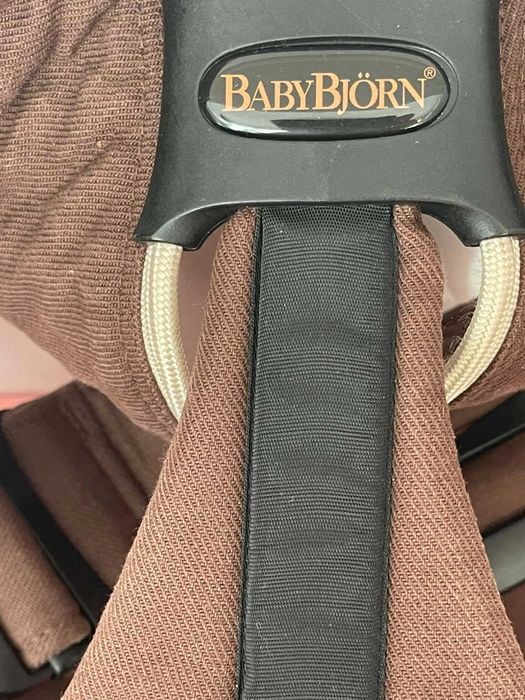 Кенгуру BabyBjörn Original, ергономична раница за носене на бебе от раждането (3,5 кг) до 11-12 кг.