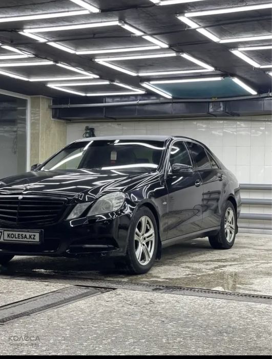 Продам Mercedes benz 212.