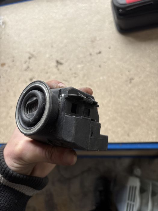 Гълтач за ключ за мерцедес