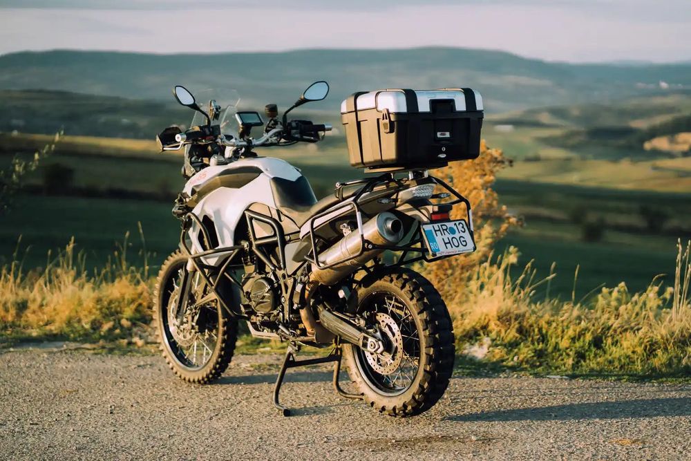 Bmw F800GS stock sau accesorizat