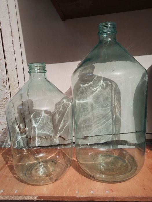 Продам бутыли стеклянные.