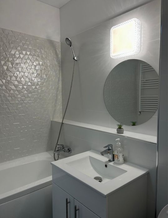 Inchiriez Garsoniera noua in militari residence Chiajna Soarelui proprietar